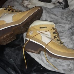 Womens rare style Timberlands